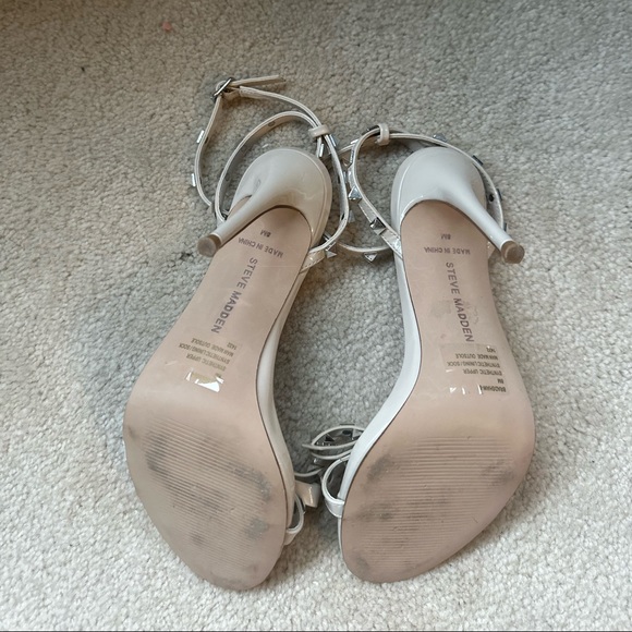 Nude Sandals - Picture 2 of 5